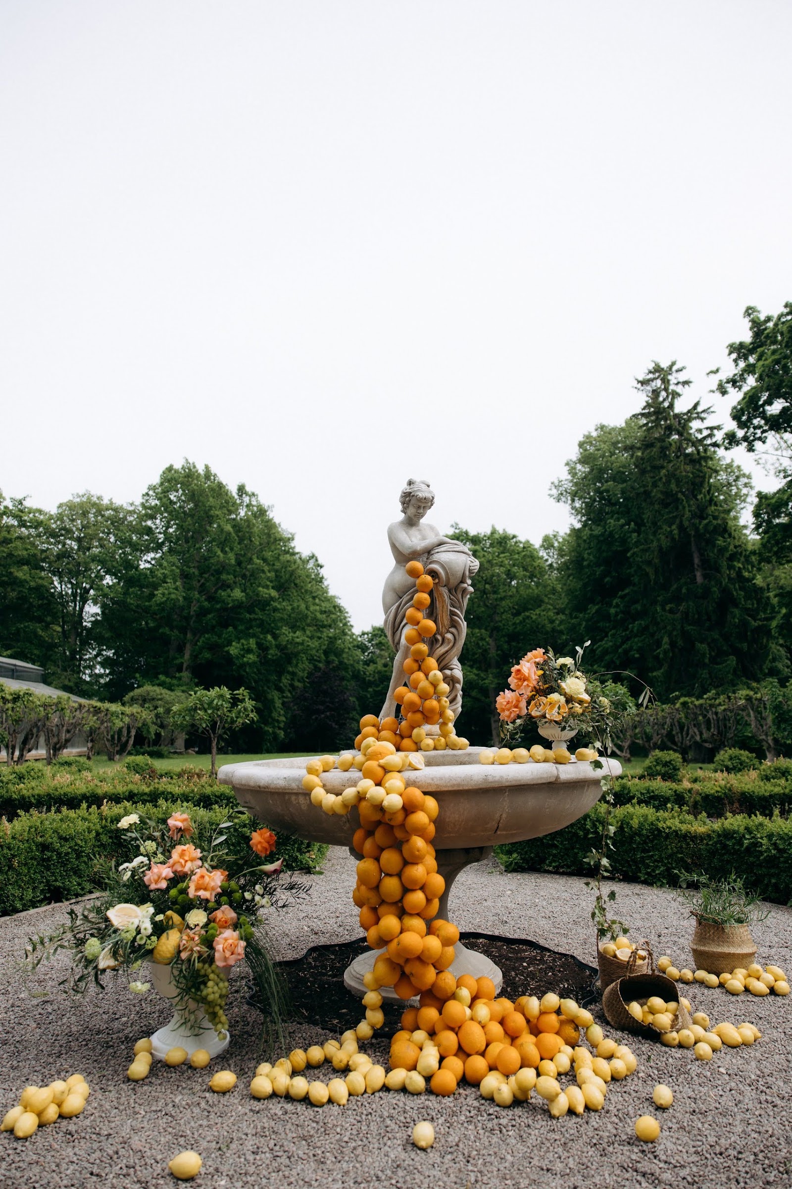 Citrus fountain food-floristry installation — from the Monthly Trends course